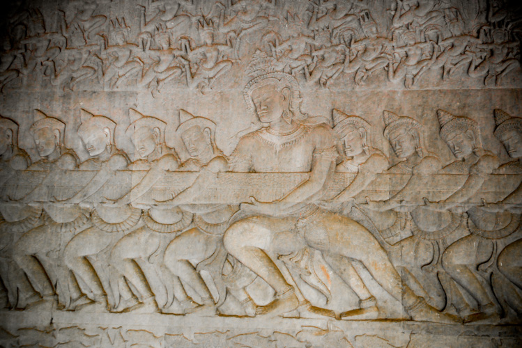 Devy (Bogowie), a nad nimi Apsary - boskie tancerki