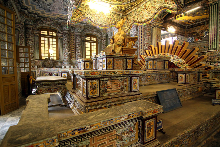 Grobowiec cesarza Khai Dinha