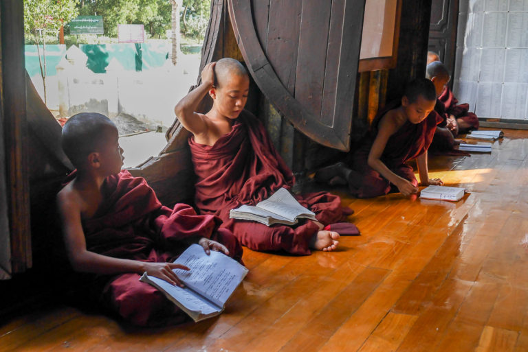 świątynia Shwe Yan Pyay w Birmie