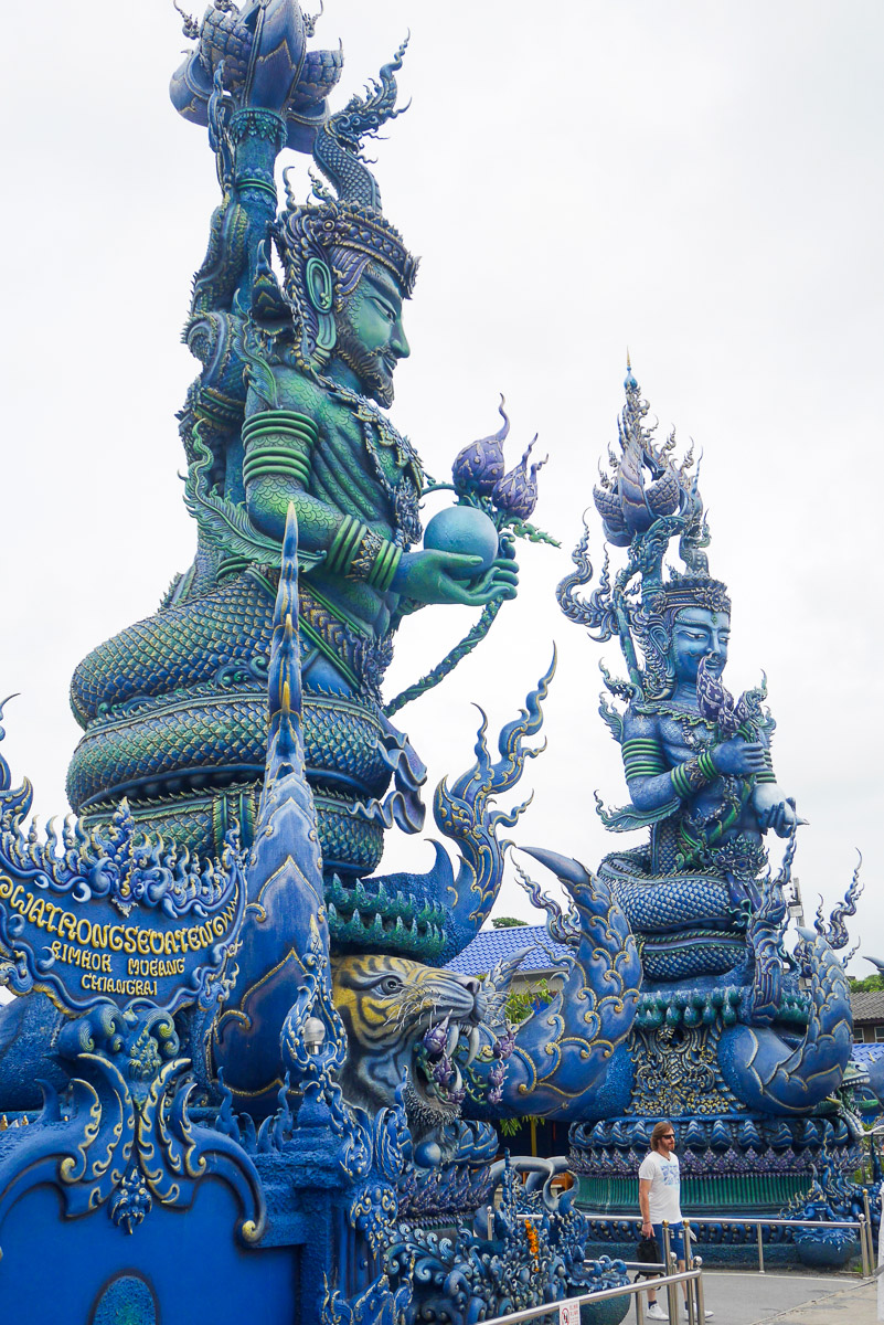 Wat Rong Seur Ten w Chiang Rai