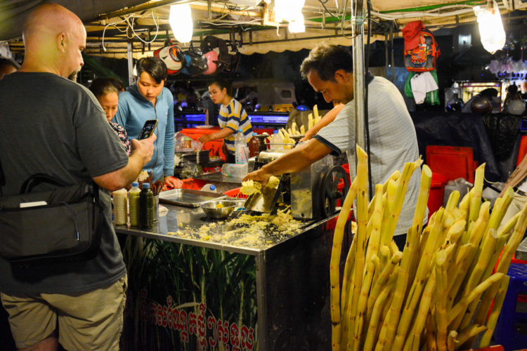 Targ Nocny w Phnom Penh w Kambodży