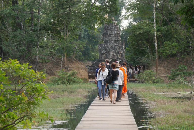 Ścieżka do Neak Pean