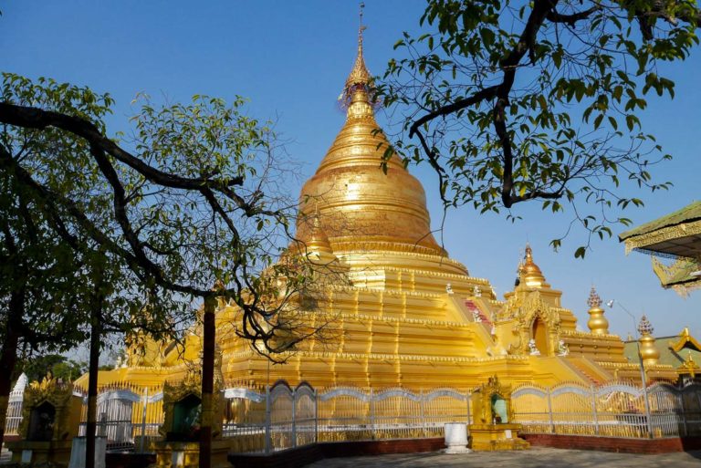 Złota stupa Kuthodaw
