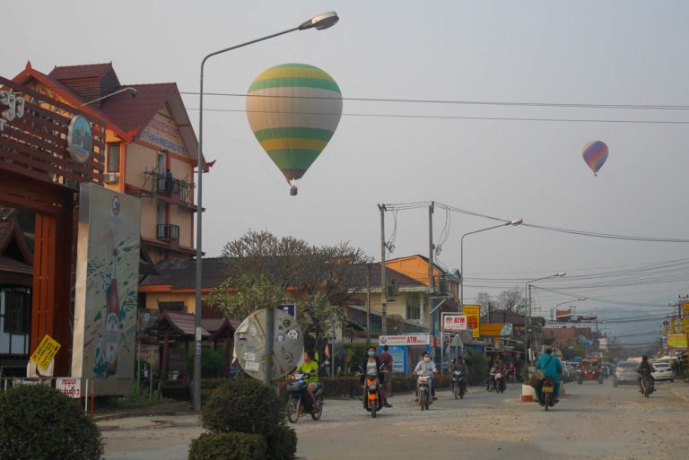 Balony nad Vang Vieng