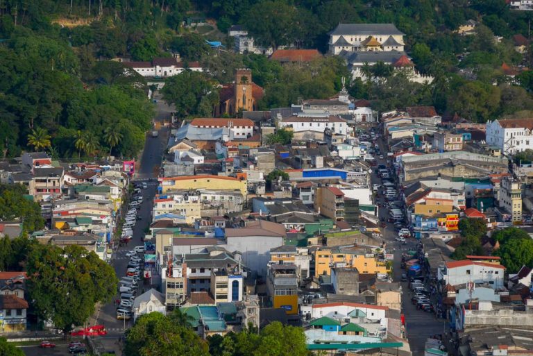 Katolicki kościół św. Pawła i Świątynia Zęba - centrum Kandy