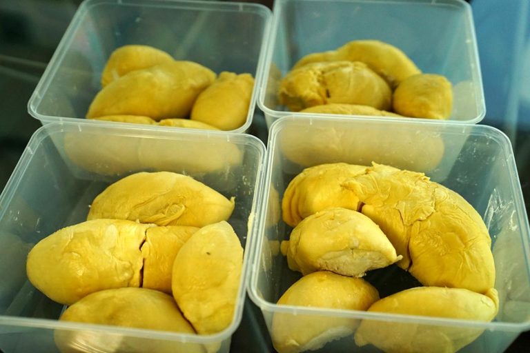 Durian zaliczany jest do grupy afrodyzjaków. Fot. Spencer Wing (Pixabay)