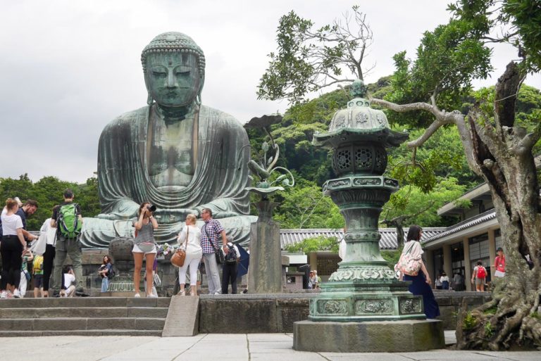 Wielki Budda Daibutsu i doro w Kamakurze