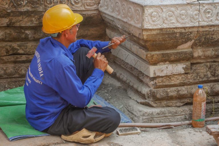Konserwatorzy zabytków z Indii pomagają w remoncie Ta Prohm