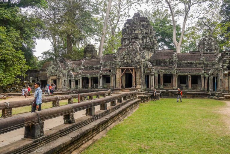 Zachodnie wejście do Ta Prohm