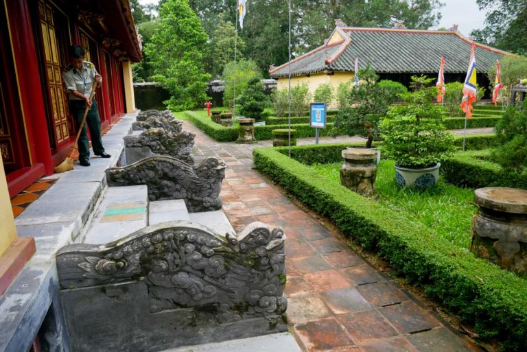 Dziedziniec świątyni Minh Thanh